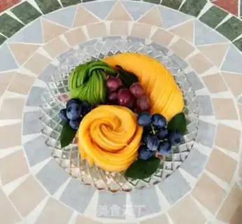Make Fruit Tray step 3