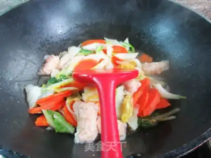 Make The yellow cabbage cooks a tart carrot step 6