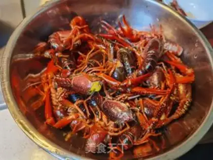 Make Spicy lobster step 2