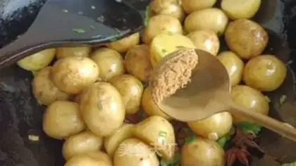 Make Shen Yang little potatoes step 11