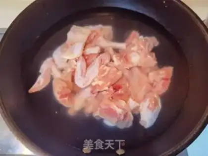 Make Big plate of chicken noodles step 2