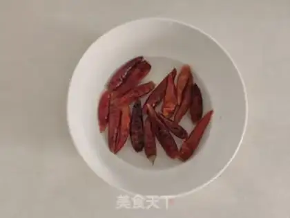 Make Spicy chicken silk step 2