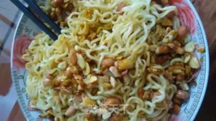 Make Peanut noodles step 1