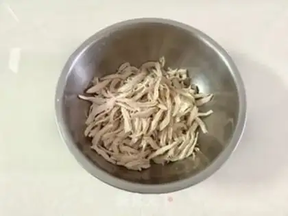 Make Spicy chicken silk step 6