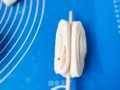 Make Pelican rolls step 5