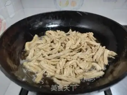Make Spicy chicken silk step 10