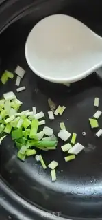 Make Porkball cabbage carrot soup step 5
