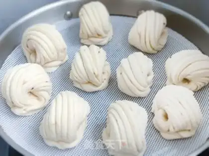 Make Pelican rolls step 7