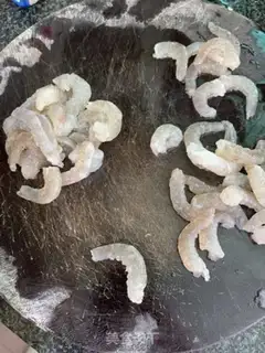 Make Shrimp onions step 1