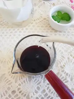Make Dorothy plays ice latte step 1