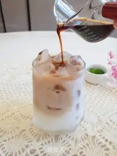 Make Dorothy plays ice latte step 5