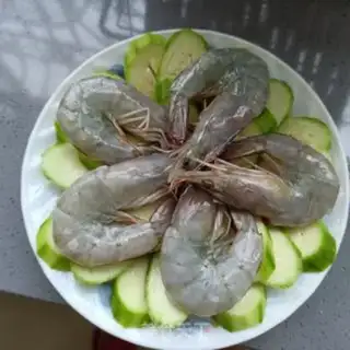 Make Snack veggie shrimp step 4
