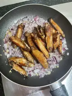 Make Garlic chicken wings step 9