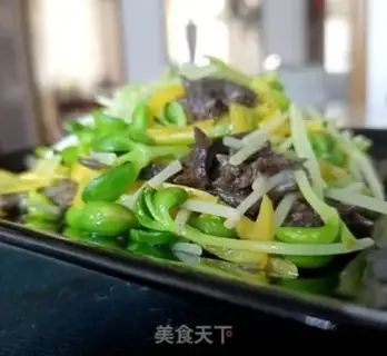 Make Sea cucumber with black bean sprouts step 10