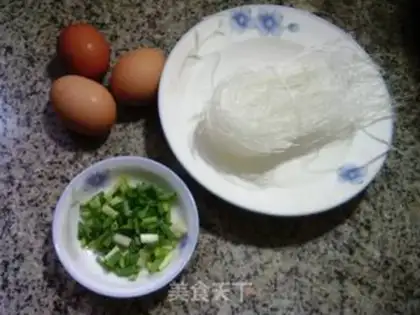Make Fryed eggs for fans step 0