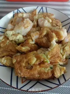 Make Shrimp fried eggs step 9