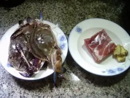 Make Salted meat steaming crabs step 0