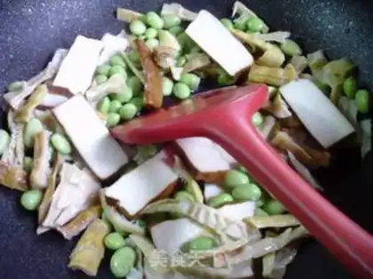 Make Sheeptails dry and fried beans step 6