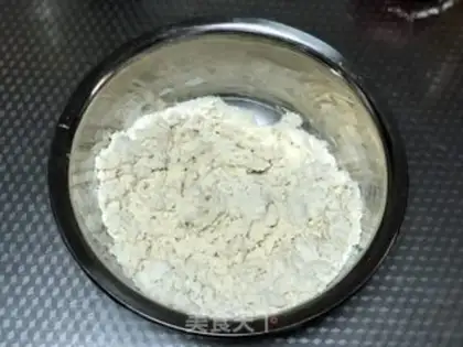Make Coconut roll step 1