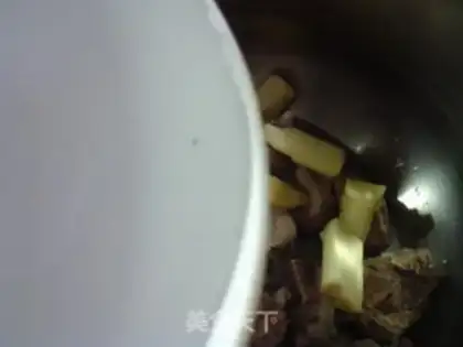 Make The pickle whips boil the ribs step 3