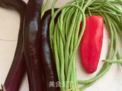 Make Meat-cracked beans and eggplant step 0