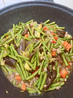 Make Meat-cracked beans and eggplant step 3