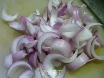 Make Onion fried cucumber step 3
