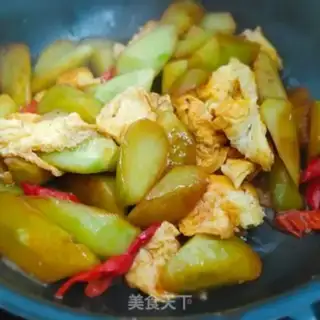Make cucumber fried eggs step 6