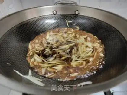 Make Old Beijing sauce noodles step 8
