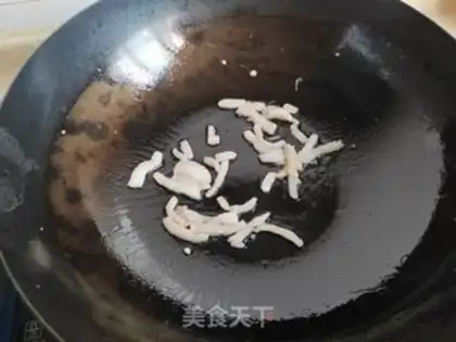 Make Soybeans, fried rice noodles step 5