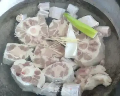 Make Red cow tail step 1