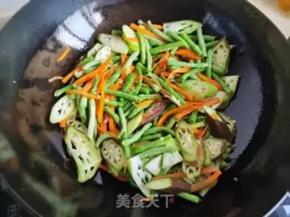 Make Soybeans, fried rice noodles step 8