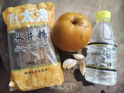 Make Pear garlic ice cream step 0