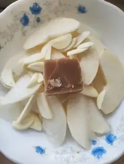 Make Pear garlic ice cream step 5