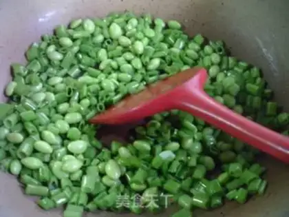 Make The soybeans are fried with emptiness step 5