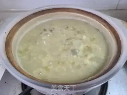 Make Green bean lily porridge step 4