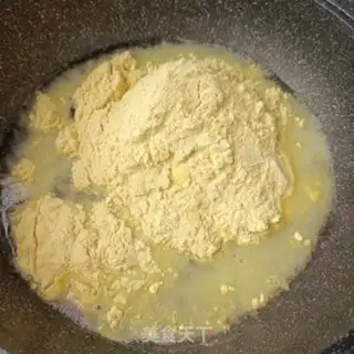 Make Red-tree corn buns step 2