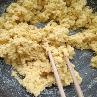 Make Red-tree corn buns step 5