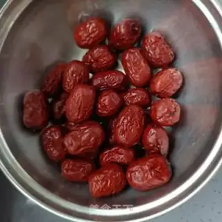 Make Red-tree corn buns step 8