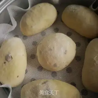 Make Red-tree corn buns step 12