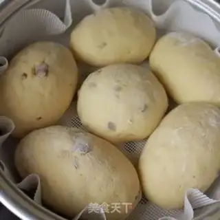 Make Red-tree corn buns step 13