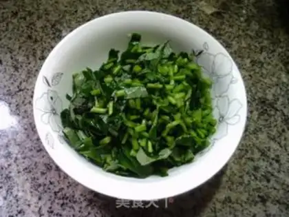 Make Red potato leaf fried eggs step 5