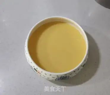 Make Creative eggs step 1