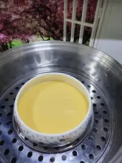 Make Creative eggs step 4