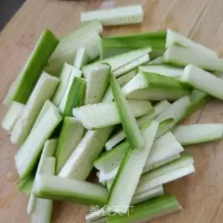 Make Eggs and silk step 1