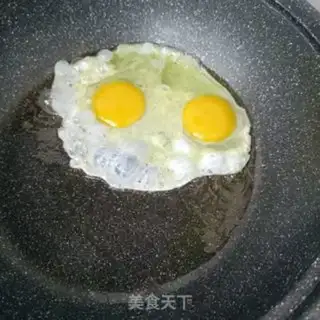 Make Eggs and silk step 3