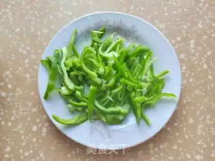 Make Pepper potatoes, fried meat step 2