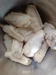 Make Jelly chicken wings step 1
