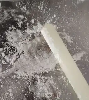 Make Slicking shrimp soup step 1