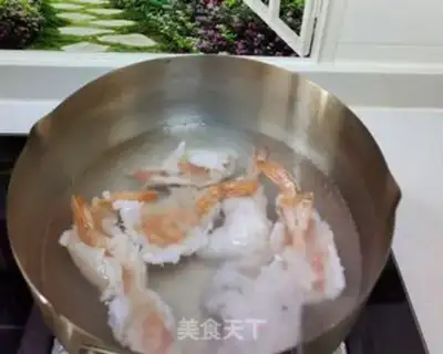 Make Slicking shrimp soup step 4